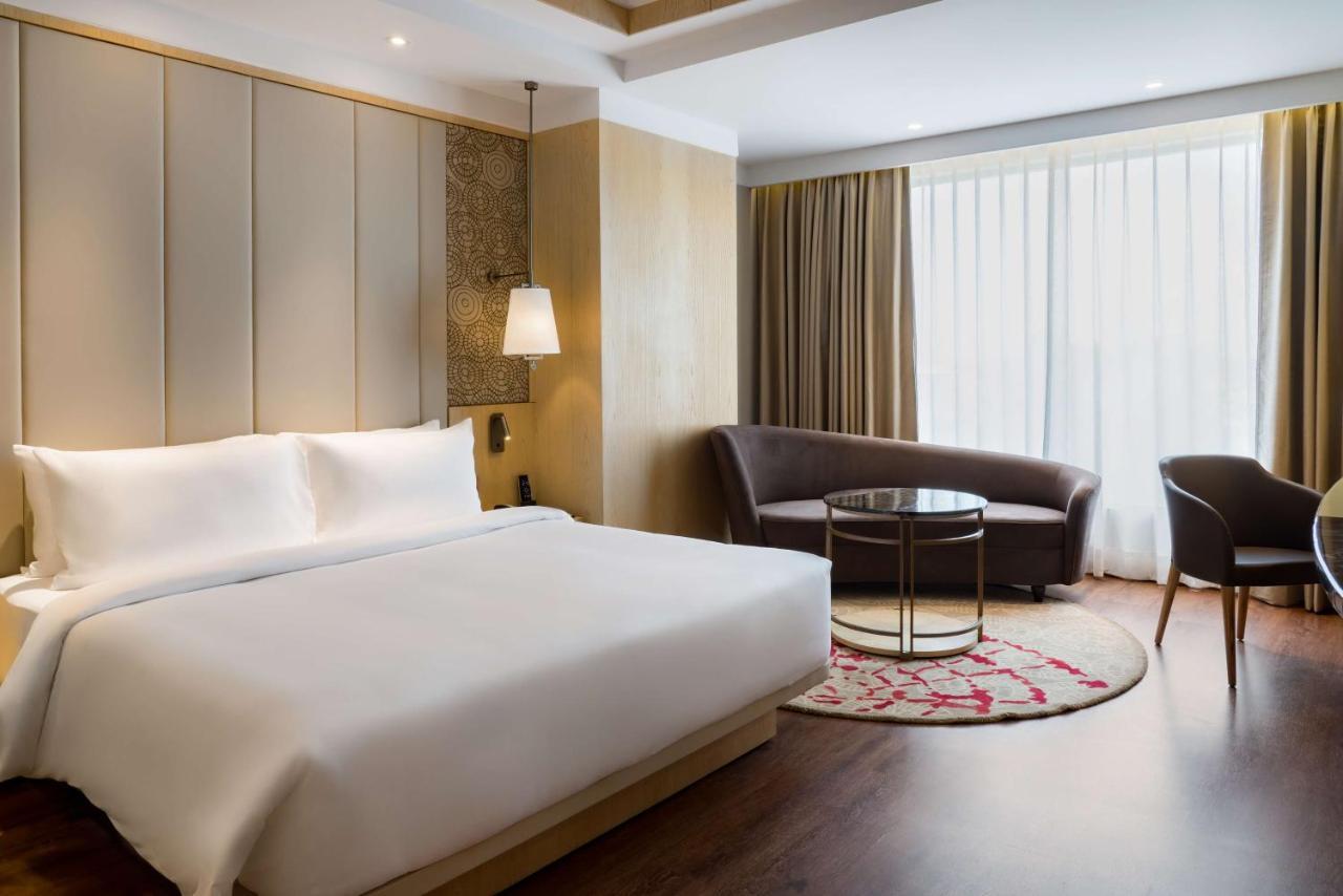 فندق Radisson بوبال المظهر الخارجي الصورة