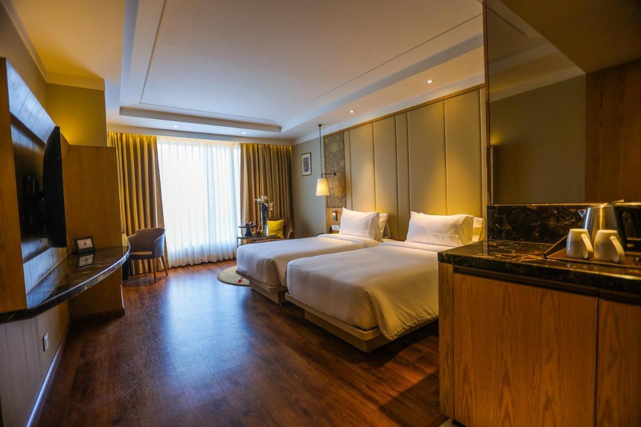 فندق Radisson بوبال المظهر الخارجي الصورة