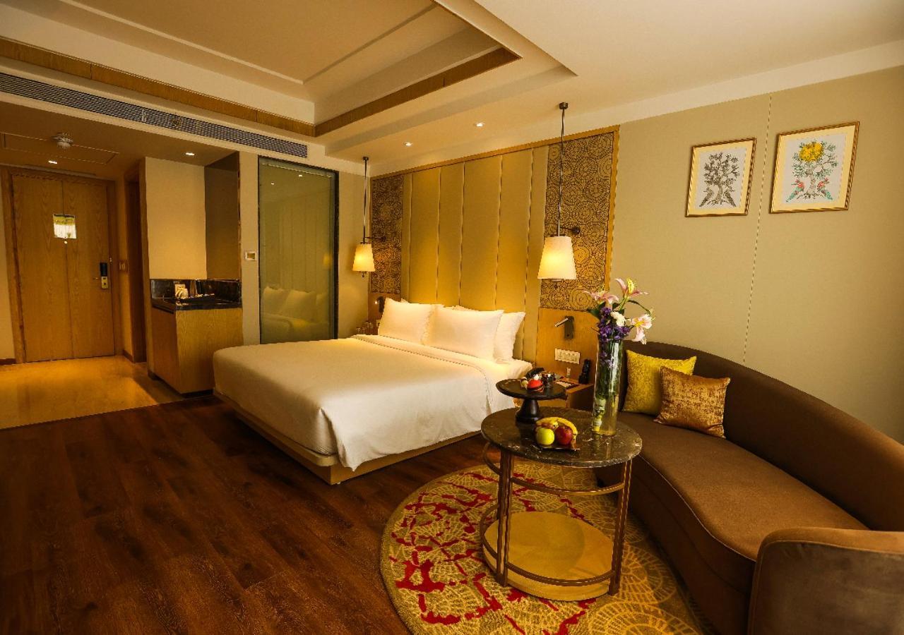 فندق Radisson بوبال المظهر الخارجي الصورة