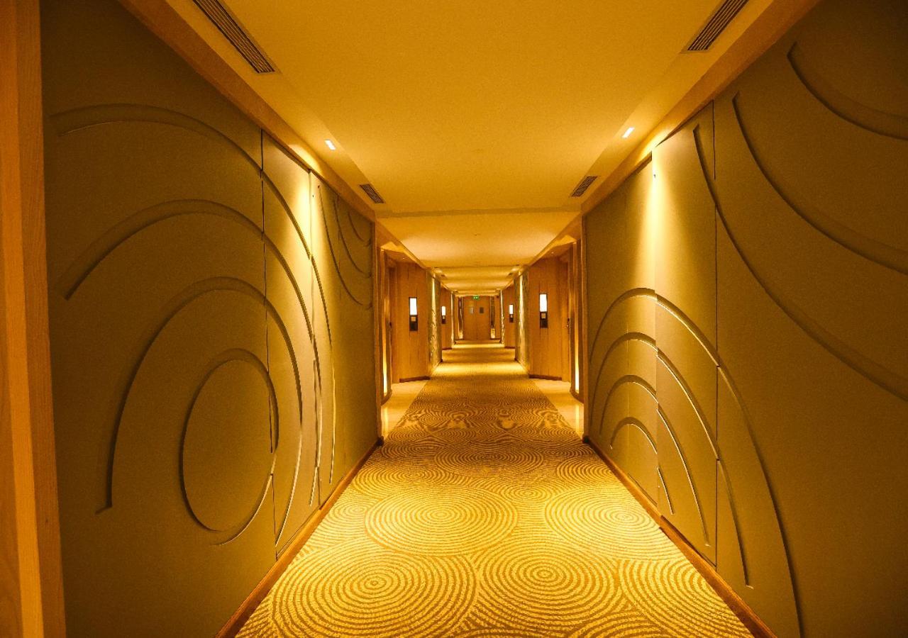 فندق Radisson بوبال المظهر الخارجي الصورة